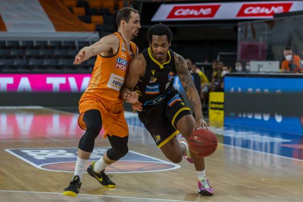 一次无形施 一次无形施