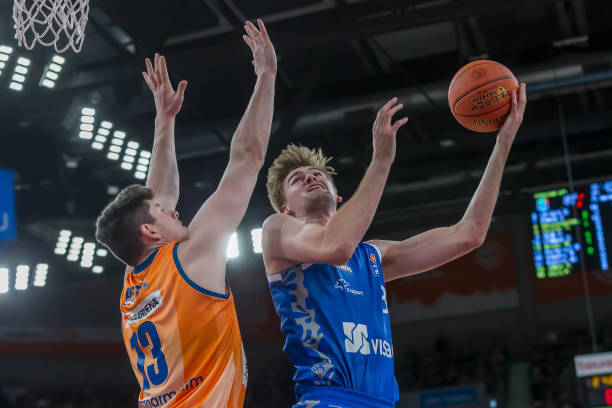 和防守端都 和防守端都