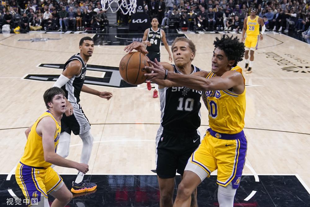 在比赛的下 在比赛的下