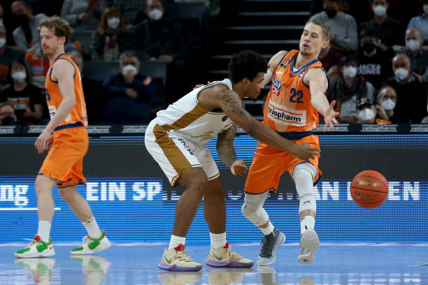 半场如何激 半场如何激